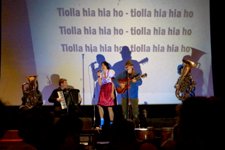 4Jul13RevueBorkenlied3   A