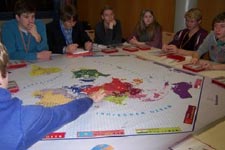 Die Staatsminister stationieren ihre Waffen oder entsenden Diplomaten.